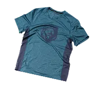 Camiseta oficial